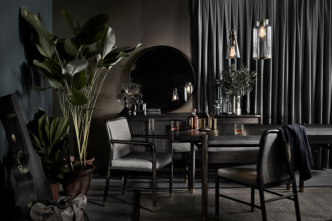 Commune’s stores are known for being multi-sensorial experiences, where signature scents and curated music playlists complement their beautifully styled showrooms.