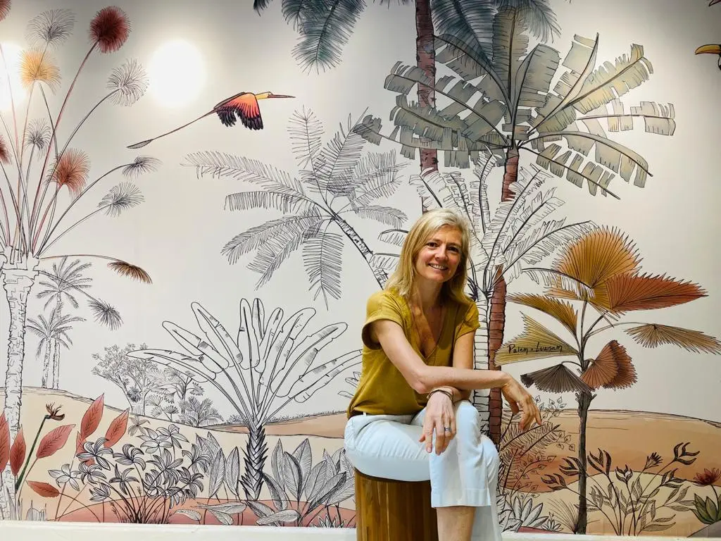 Cécile worked with fashion brand Palem to transform their Singapore boutiques with a hand-drawn mural inspired by local flora and fauna and Palem’s brand colours.