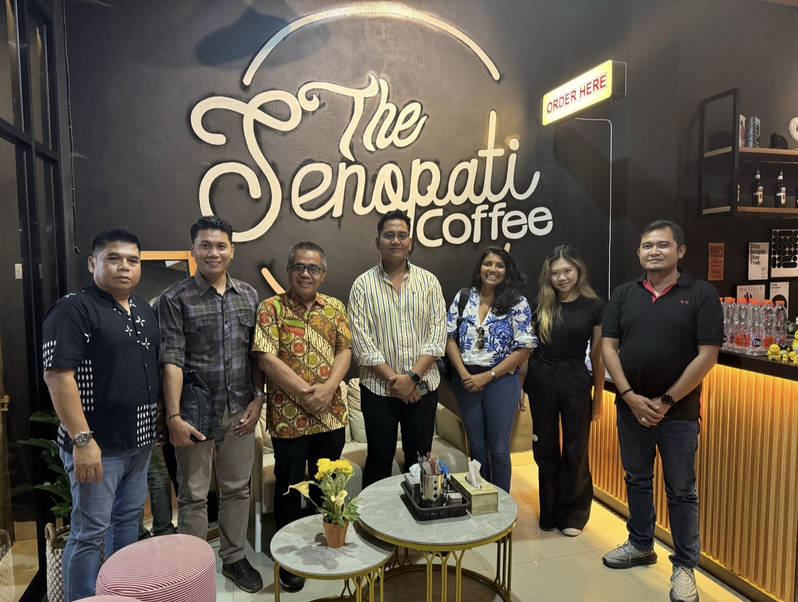 Amanda with the Wavemaker Impact build team in Palangkaraya, Indonesia, meeting with the local Chamber of Trade and Commerce (KADIN) during an in-market visit.