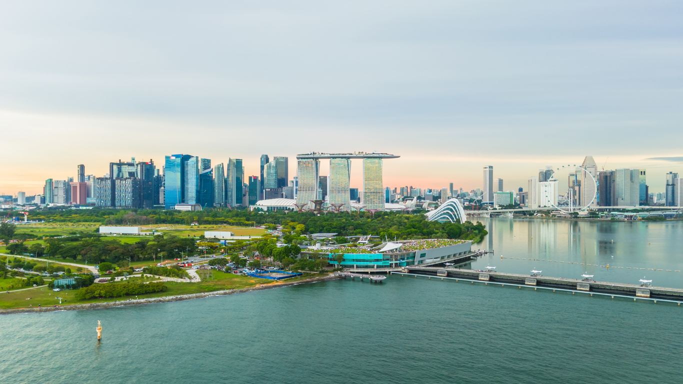 Amanda returned to Singapore to help build climate solutions grounded in Southeast Asia.