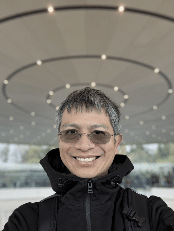 Mark at Apple’s headquarters in Silicon Valley.