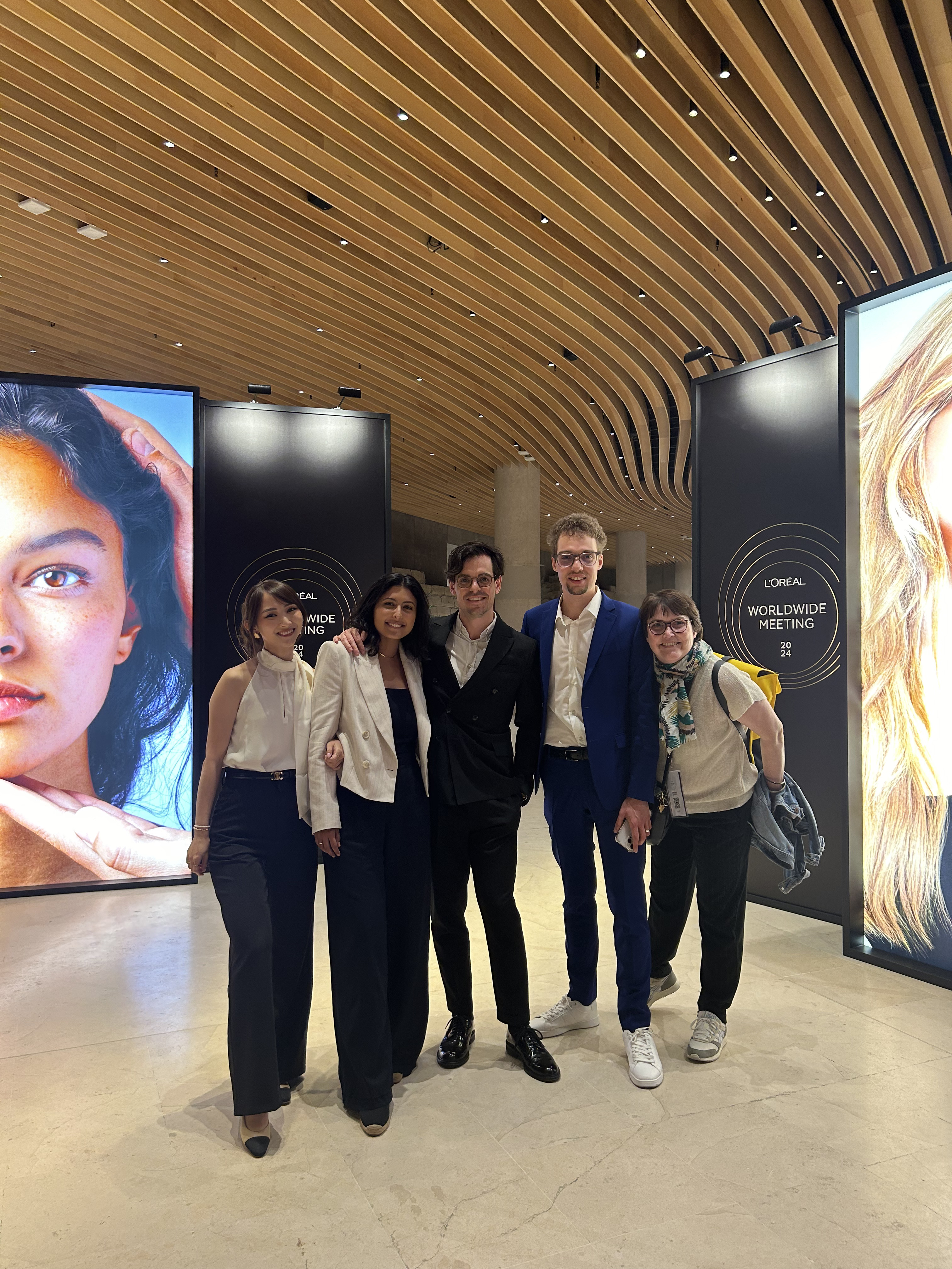 Jianing with her colleagues at L’Oréal during the 2024 Worldwide Meeting in Paris.