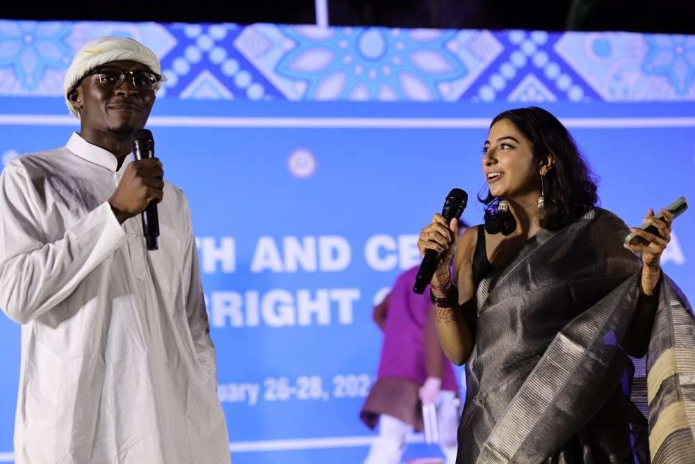 Anuka moderating a session at the Fulbright Scholar Conference.